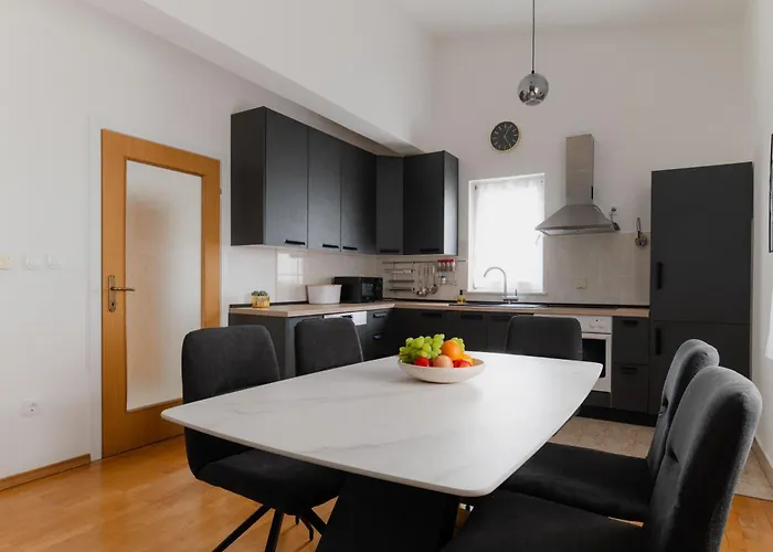 度假居 Mare Mar 扎达尔